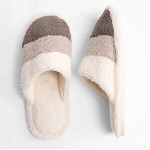 Comfyluxe Women's Soft Microfiber Cozy Stripe Pattern Slippers